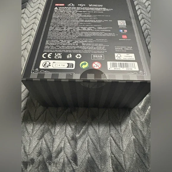 POP MART x Skullpanda x WEDNESDAY (classic version) - Picture 8 of 9